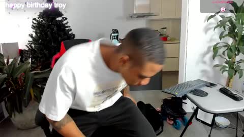 Troy wesly online show from 12/18/25, 05:41