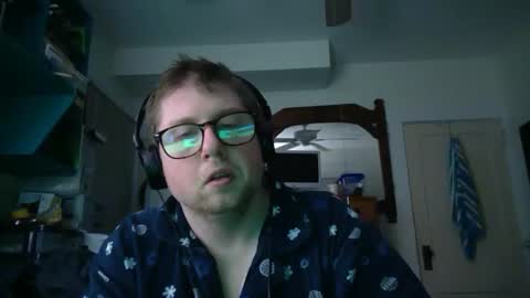 Snapshot of true_manofworth chatting on 12/04/24, 04:54 HandicappedLaugher online show from 12/04/24, 04:54