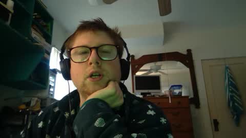 Snapshot of true_manofworth chatting on 12/06/24, 03:44 HandicappedLaugher online show from 12/06/24, 03:44