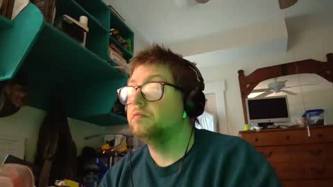 Snapshot of true_manofworth chatting on 12/11/24, 04:20 HandicappedLaugher online show from 12/11/24, 04:20