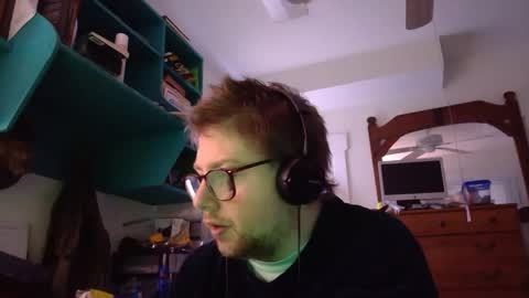 Snapshot of true_manofworth chatting on 12/17/24, 04:21 HandicappedLaugher online show from 12/17/24, 04:21