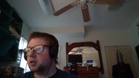 Snapshot of true_manofworth chatting on 01/04/25, 02:14 HandicappedLaugher online show from 01/04/25, 02:14