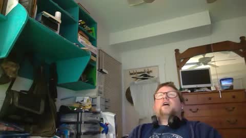Snapshot of true_manofworth chatting on 01/08/25, 05:05 HandicappedLaugher online show from 01/08/25, 05:05