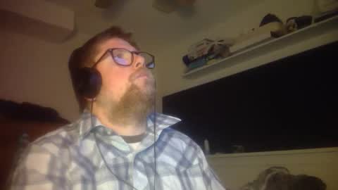 Snapshot of true_manofworth chatting on 11/10/25, 04:33 HandicappedLaugher online show from 11/10/25, 04:33