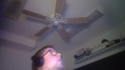 Snapshot of true_manofworth chatting on 12/01/25, 03:55 HandicappedLaugher online show from 12/01/25, 03:55
