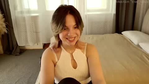 Snapshot of true_voice chatting on 05/19/26, 12:22 Emma online show from 05/19/26, 12:22