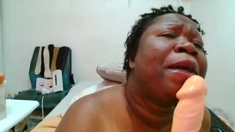 TrueBella30 online show from 10/30/25, 08:49