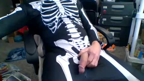 Snapshot of truk1976 chatting on 01/26/25, 07:20 truk1976 online show from 01/26/25, 07:20