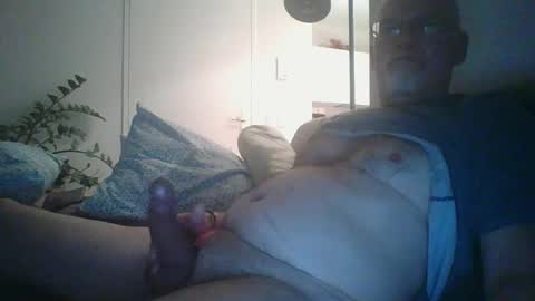 Snapshot of trukturk chatting on 05/13/26, 09:22 trukturk online show from 05/13/26, 09:22
