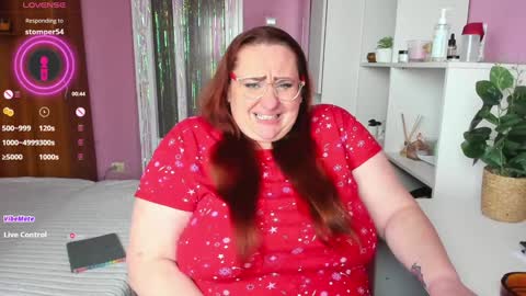 Adelle online show from 02/05/25, 01:22