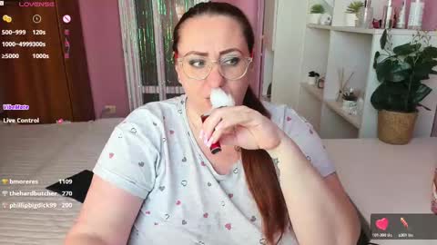 Adelle online show from 03/07/25, 12:23