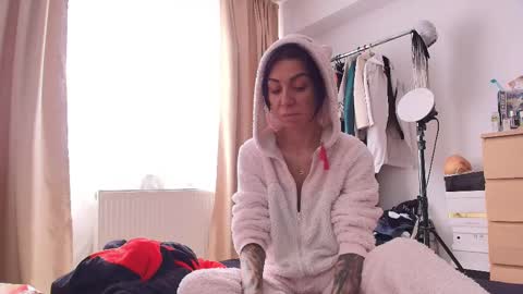 Judith online show from 02/18/25, 01:33