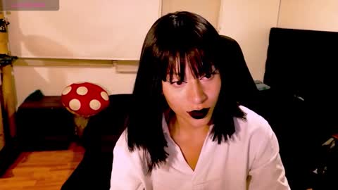 Snapshot of tryp666 chatting on 11/03/25, 05:42 Cait online show from 11/03/25, 05:42