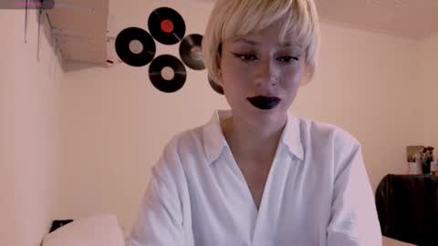 Snapshot of tryp666 chatting on 11/06/25, 04:46 Cait online show from 11/06/25, 04:46