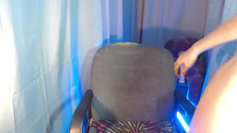 Snapshot of ts_afamhunterxx chatting on 01/27/25, 08:29 Goddess Mira online show from 01/27/25, 08:29