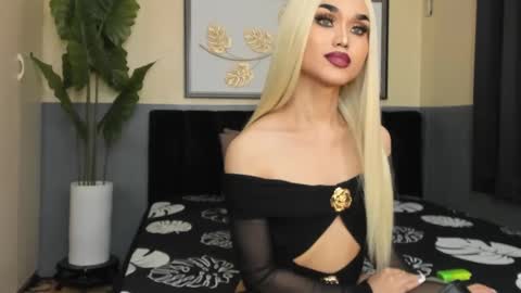 Saskia online show from 12/29/24, 09:28