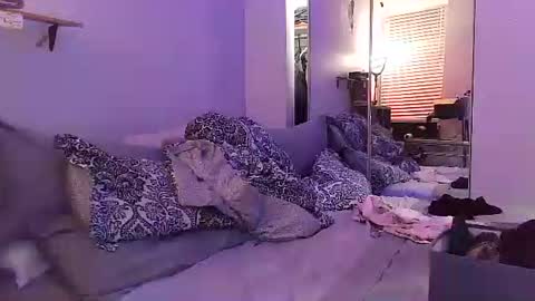 Amber White online show from 09/15/25, 06:57