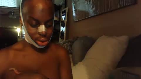 Amber White online show from 12/15/25, 05:50