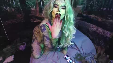 Jessie online show from 10/24/25, 12:19