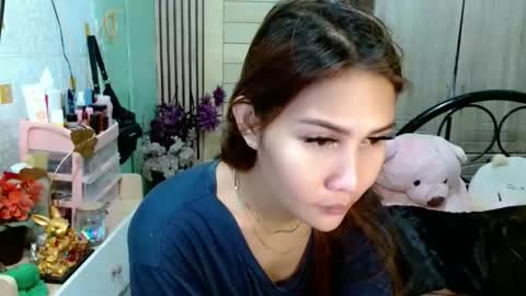 SHENA  online show from 11/29/25, 09:01