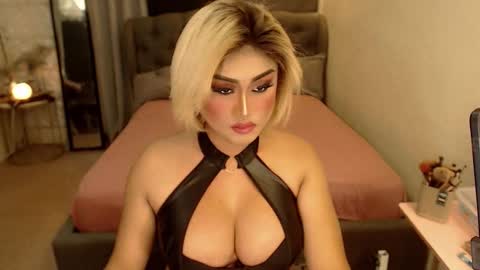 SEDUCTIVEmistresCUMS online show from 02/11/26, 02:44