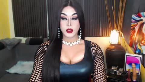 Nicoleeee online show from 04/30/26, 07:58