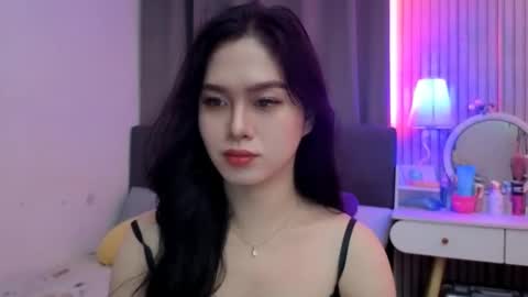 Snapshot of tsnathaliasilvana chatting on 11/02/25, 02:14 Bella Ratbu online show from 11/02/25, 02:14