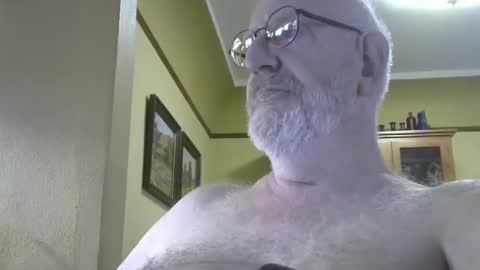 Snapshot of tsteach50 chatting on 12/31/24, 04:25 tsteach50 online show from 12/31/24, 04:25