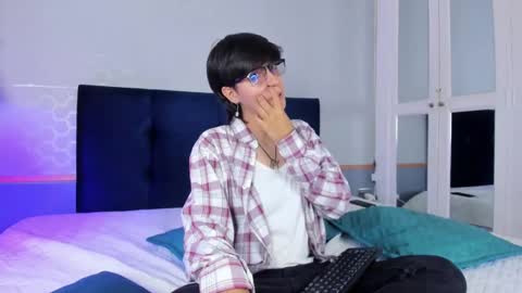 Snapshot of tsuki_maru chatting on 10/04/25, 08:07 Maru online show from 10/04/25, 08:07