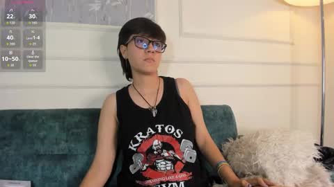 Snapshot of tsuki_maru chatting on 10/18/25, 10:54 Maru online show from 10/18/25, 10:54