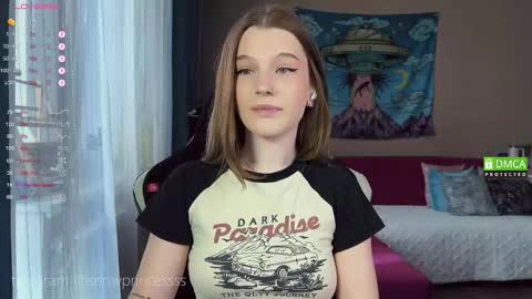 Snapshot of tsukuemi_no_mikoto chatting on 09/18/25, 02:57 Sonya on vacation until online show from 09/18/25, 02:57