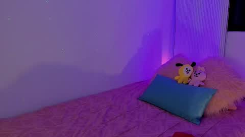 Snapshot of tsukys_spell chatting on 12/12/24, 02:37 Tsuky online show from 12/12/24, 02:37