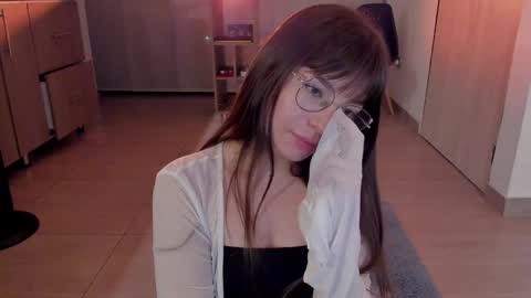 Snapshot of tsukys_spell chatting on 01/18/25, 05:31 Tsuky online show from 01/18/25, 05:31