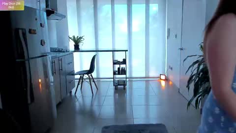 Snapshot of tsukys_spell chatting on 10/01/25, 08:15 Tsuky online show from 10/01/25, 08:15