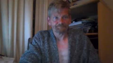 Snapshot of ttb2769 chatting on 09/09/25, 04:23 ttb2769 online show from 09/09/25, 04:23