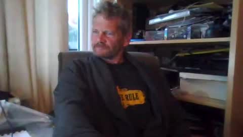 Snapshot of ttb2769 chatting on 09/23/25, 05:54 ttb2769 online show from 09/23/25, 05:54