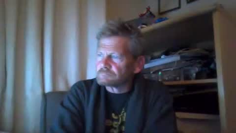 Snapshot of ttb2769 chatting on 09/29/25, 05:12 ttb2769 online show from 09/29/25, 05:12