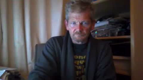 Snapshot of ttb2769 chatting on 09/30/25, 05:23 ttb2769 online show from 09/30/25, 05:23