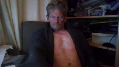 Snapshot of ttb2769 chatting on 10/10/25, 05:28 ttb2769 online show from 10/10/25, 05:28