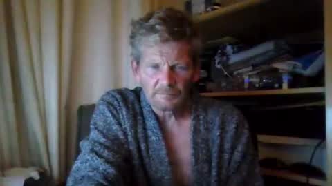 Snapshot of ttb2769 chatting on 10/13/25, 05:40 ttb2769 online show from 10/13/25, 05:40