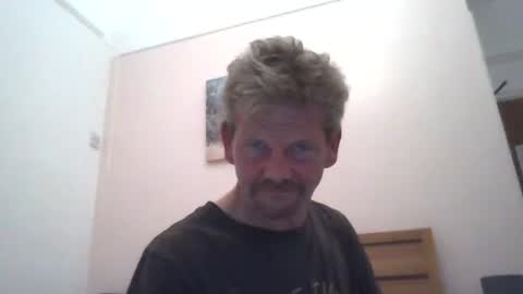 Snapshot of ttb2769 chatting on 10/22/25, 05:24 ttb2769 online show from 10/22/25, 05:24