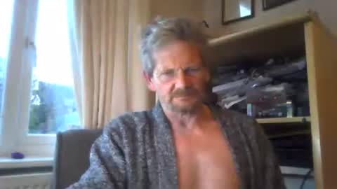 Snapshot of ttb2769 chatting on 10/29/25, 06:59 ttb2769 online show from 10/29/25, 06:59