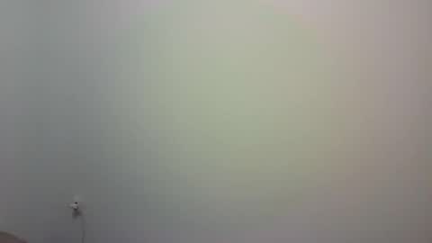 Ttrnynela online show from 10/31/25, 08:04