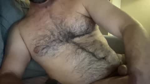 tuckerchase online show from 11/01/25, 08:22