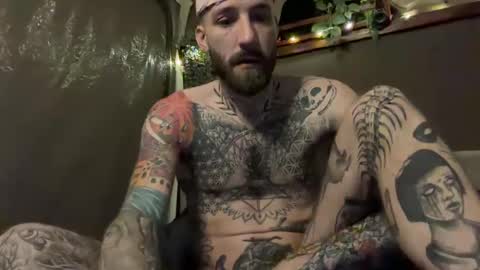 Snapshot of tuhands chatting on 03/01/25, 07:41 Tuhands online show from 03/01/25, 07:41