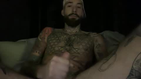 Snapshot of tuhands chatting on 10/26/25, 07:14 Tuhands online show from 10/26/25, 07:14