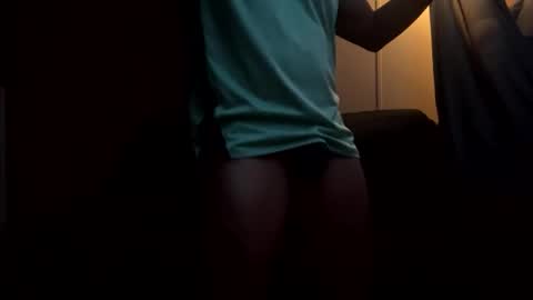 Snapshot of tupapi75061 chatting on 09/12/25, 10:15 tupapi75061 online show from 09/12/25, 10:15