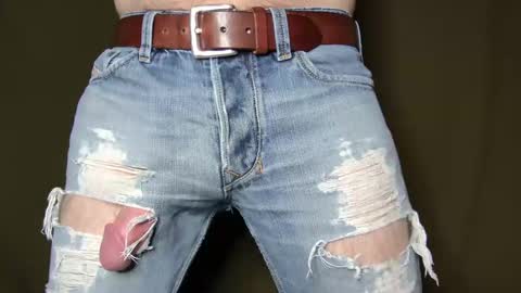 Snapshot of turquoise_metallic chatting on 10/22/25, 02:23 Phil Box online show from 10/22/25, 02:23