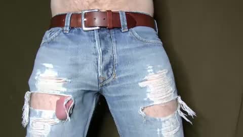 Snapshot of turquoise_metallic chatting on 10/24/25, 04:09 Phil Box online show from 10/24/25, 04:09