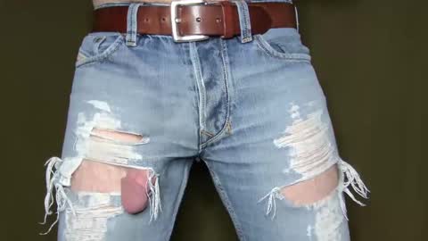 Snapshot of turquoise_metallic chatting on 11/16/25, 04:51 Phil Box online show from 11/16/25, 04:51